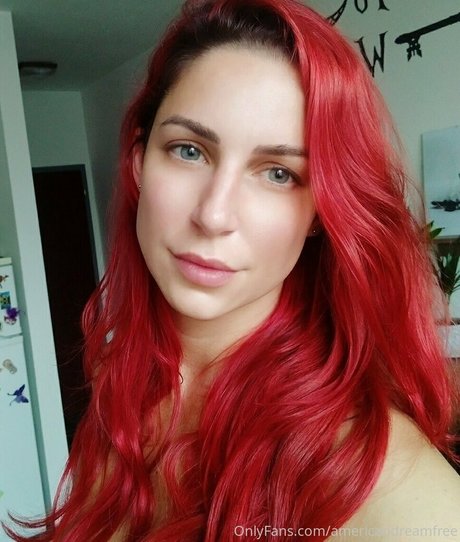 larraphoenix onlyfans leaked pics