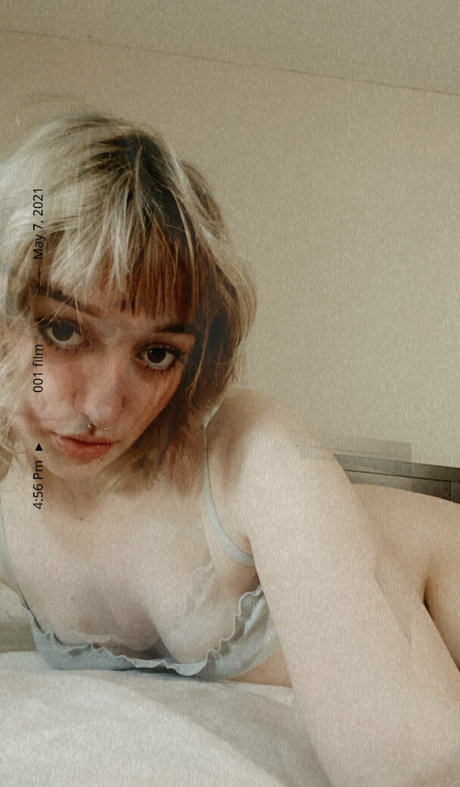 lilhoneydoeeyes free onlyfans