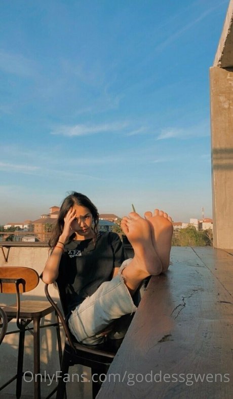 goddessgwens onlyfans boobs