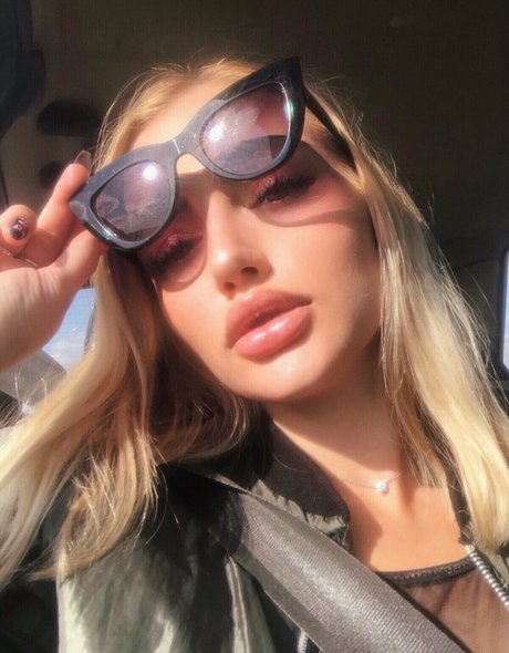 bellacherry69 onlyfans nude leak