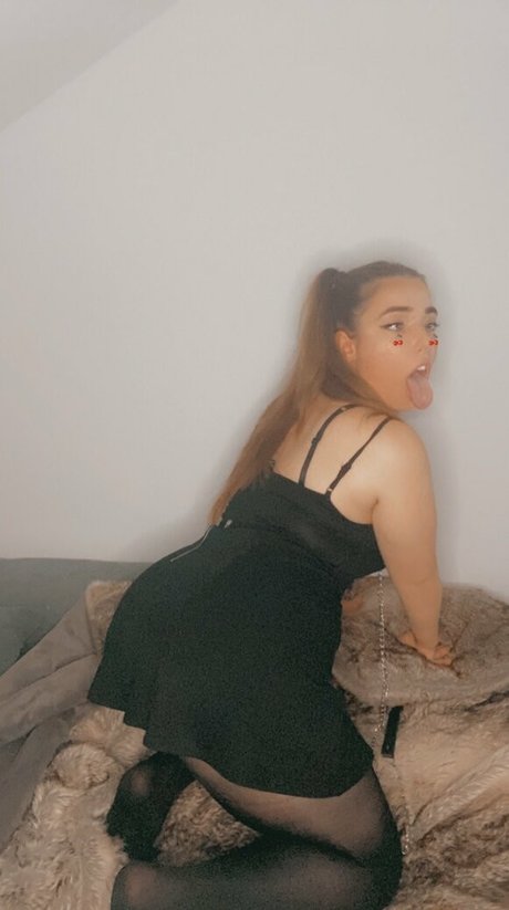 Serenewaifu leak only fans