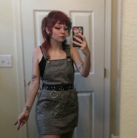 sentientwaifu Profile pic