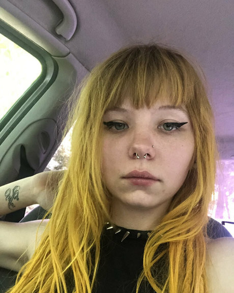 sentientwaifu onlyfans nude content