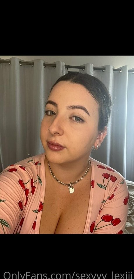 sexyyy lexiii onlyfans page