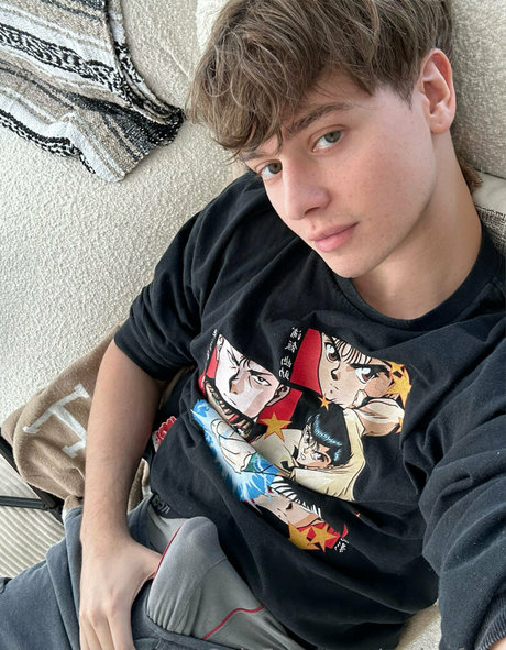 cadenfree onlyfans strip tease