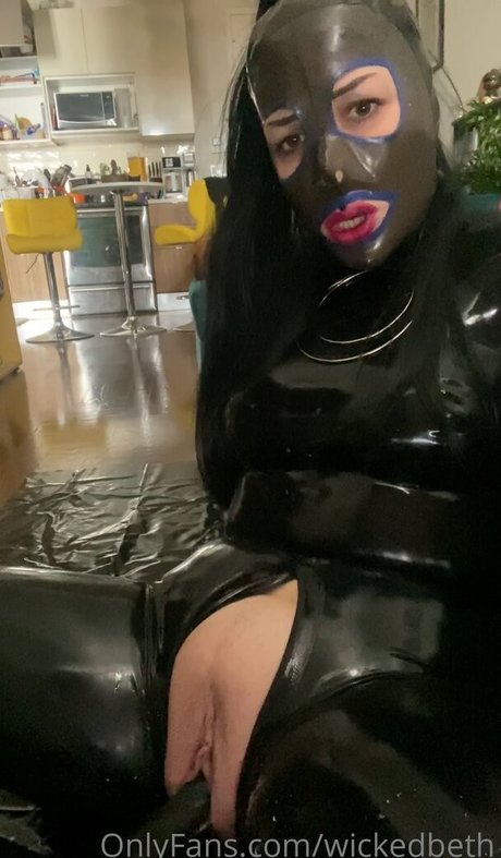 Wicked Beth onlyfans nude pics