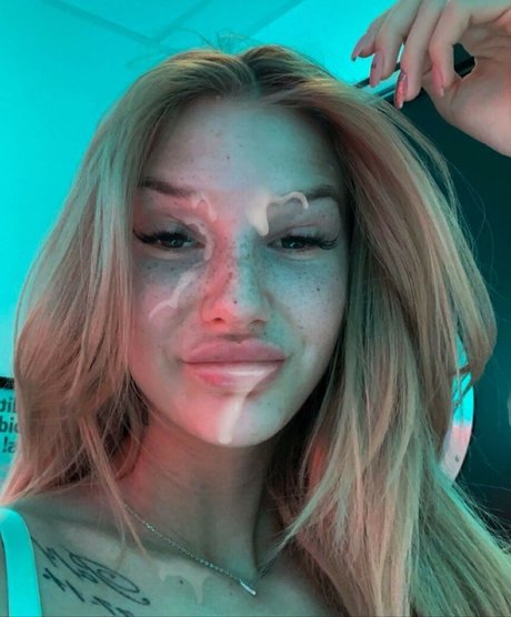 nelldelli onlyfans naked leaks