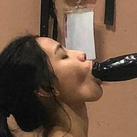 Riza Loren Carrillo onlyfans leak nude