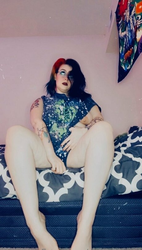 mommyhill onlyfans explicit content