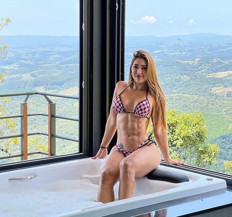 Lais Gabrielli nude leak onlyfans