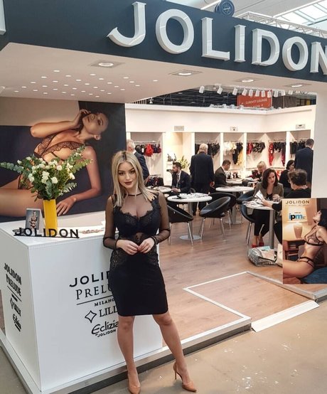 Andreea Ungur onlyfans leak nude