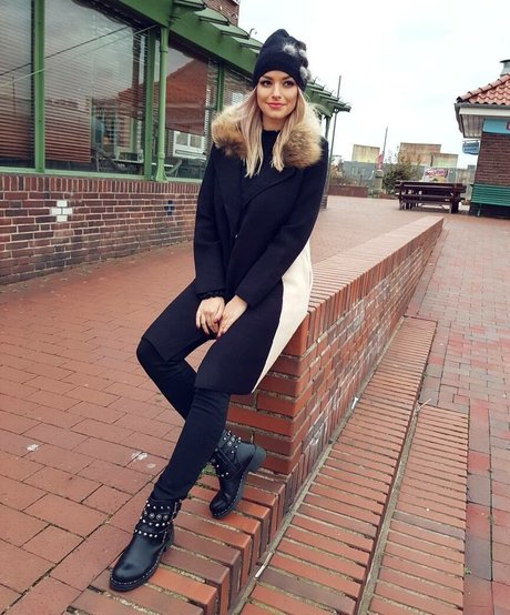 Andreea Ungur onlyfans model images