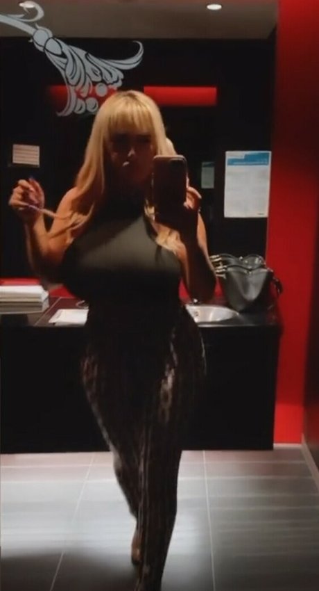 Francesca Alexandra naked only fans