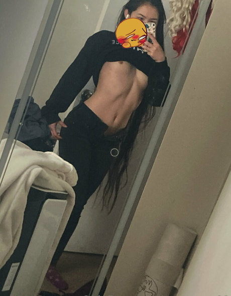 momome03 onlyfans leaked nude