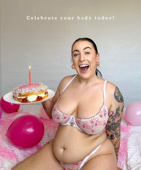 Isabella Davis nudes onlyfans leaks