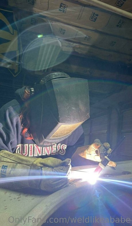 weldlikeababe leaked onlyfans naked