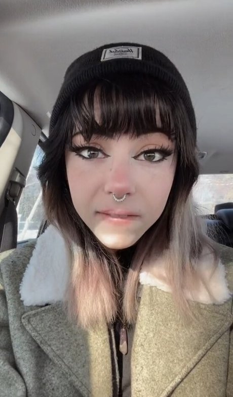 OkayGnomie onlyfans fotos