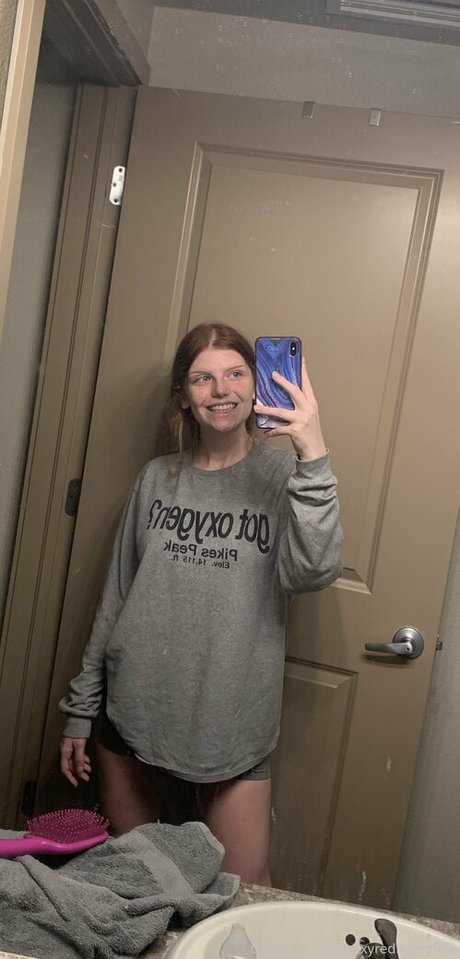 sexyredinbedfree free onlyfans