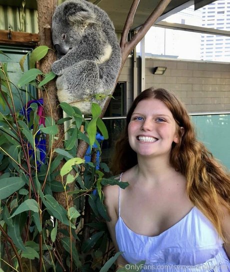 sexyredinbedfree onlyfans nudes leaked