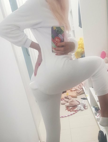 Annemanifique onlyfans leaked xxx