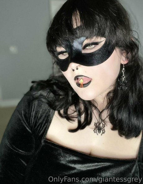 giantessgrey naked onlyfans leaks