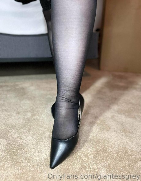 giantessgrey onlyfans joi