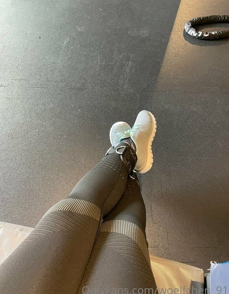 woelfchen 91 onlyfans explicit content