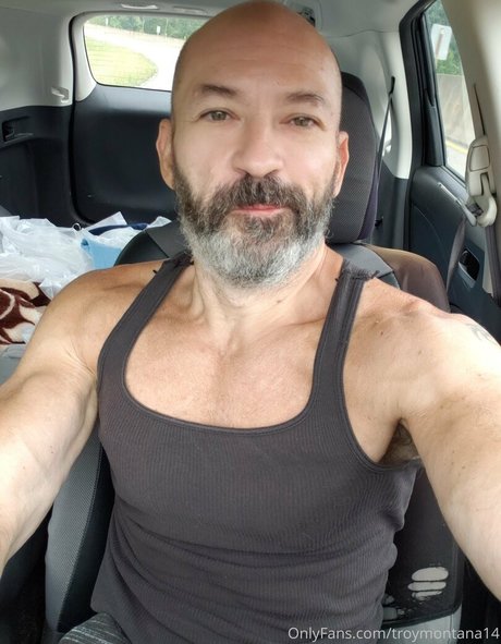 troymontana14 onlyfans pics