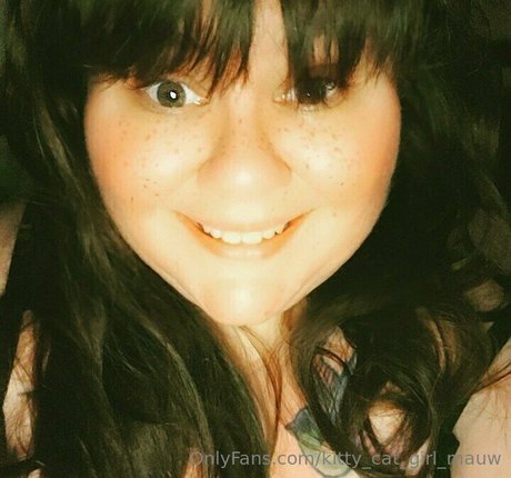 kitty cat girl mauw onlyfans keak