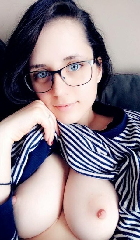 Saffron Bacchus onlyfans leaked dirtyship