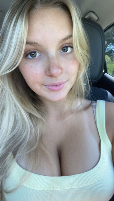 Lilly A leaked nudes onlyfans