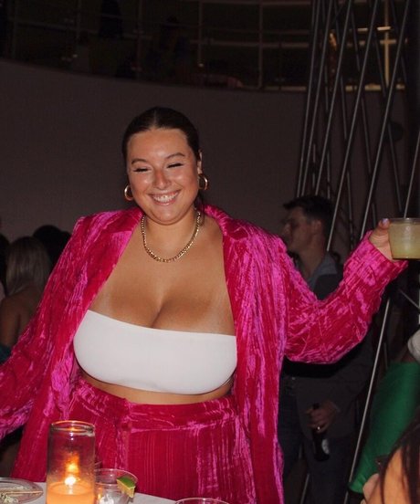 Erin Moore onlyfans leaks