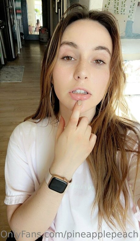 pineapplepeach onlyfans x