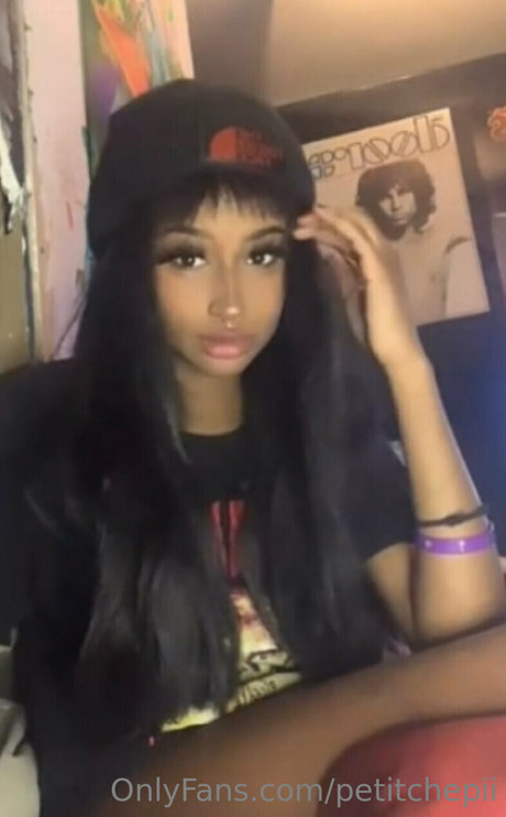 petitchepii only fans porn