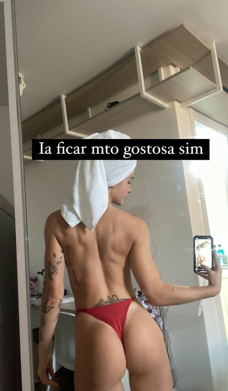 Manu Guglielmi desnuda onlyfans