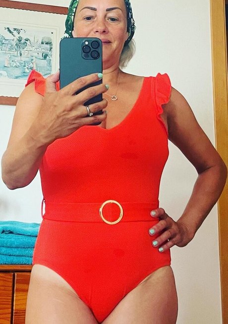 Sarah Cawood only fans nude