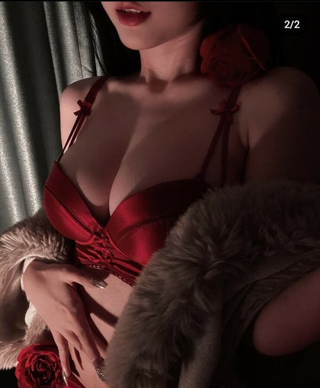 Naughtyjolie en onlyfans