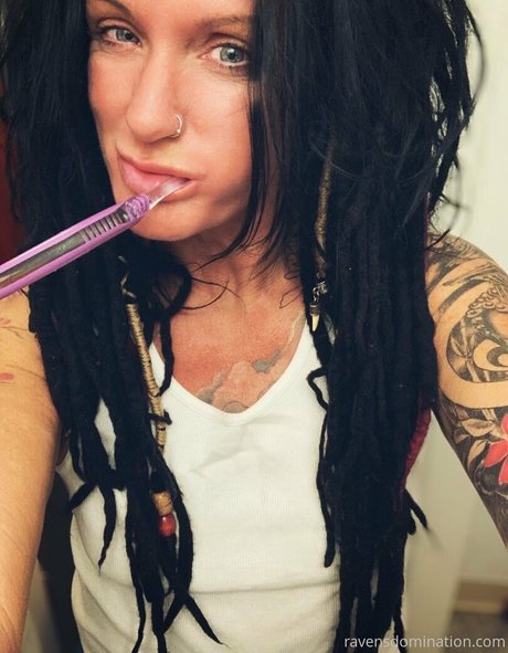 immistressraven onlyfans striptease