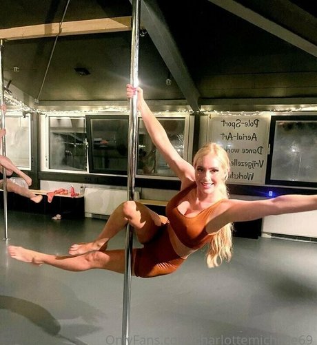 charlottemichelle69 onlyfans leaks