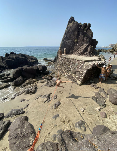 lizbecheeky onlyfans for free