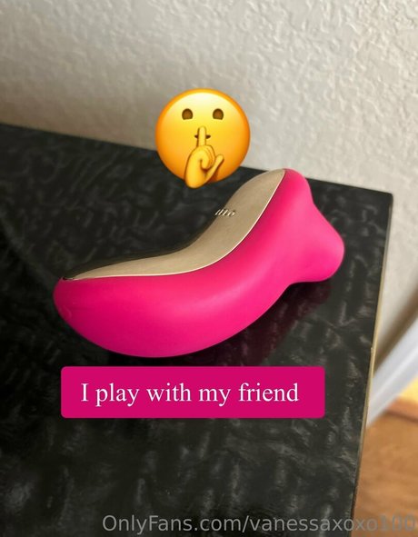 vanessaxoxo100 only fans pics
