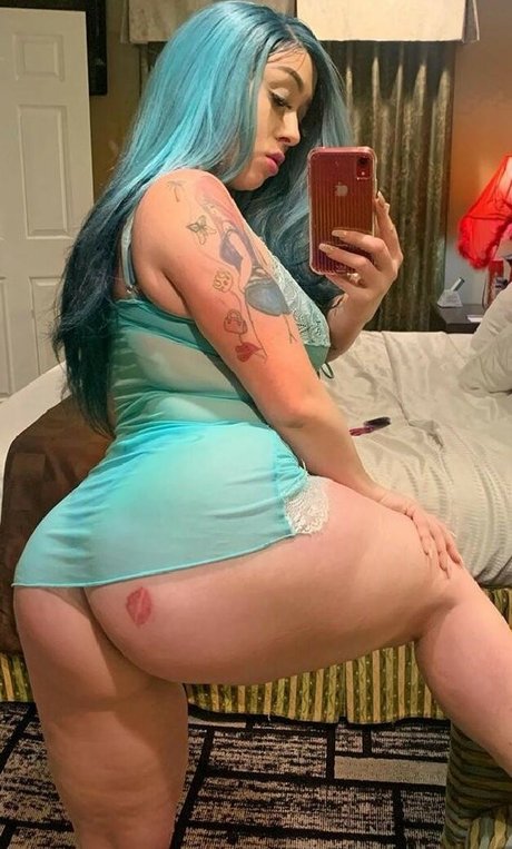 Roxy Bugatti naked onlyfans