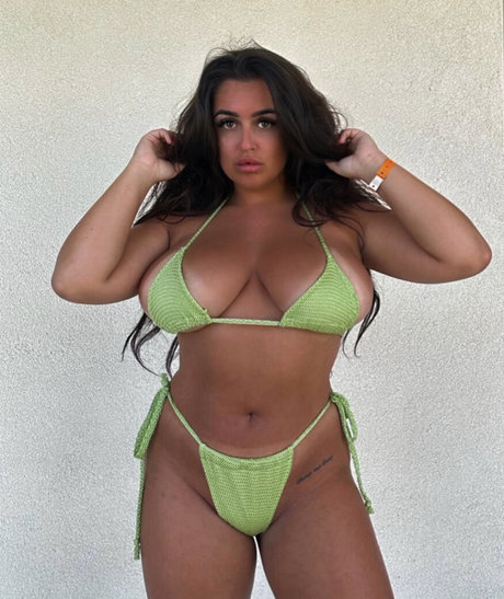 Nikiamarshalll onlyfans post