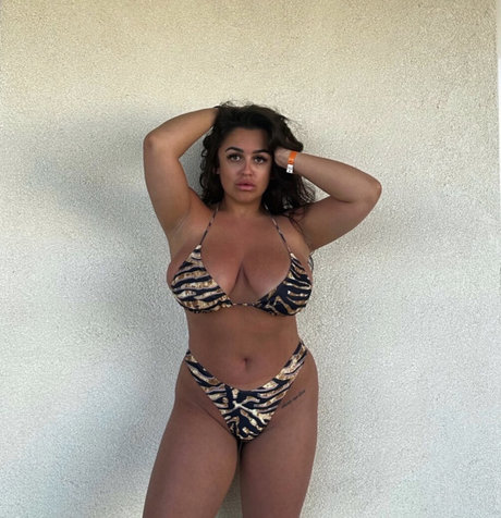 Nikiamarshalll onlyfans content