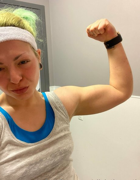 oliviathenorth onlyfans naked pics