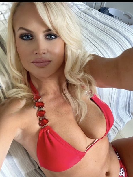 AvaLynn Daniels onlyfans naked