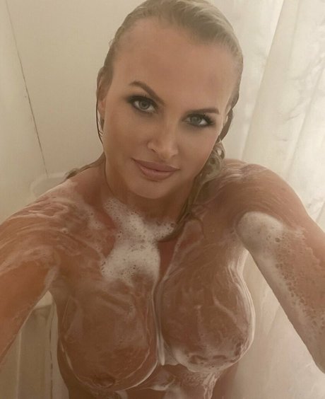 AvaLynn Daniels Profile pic