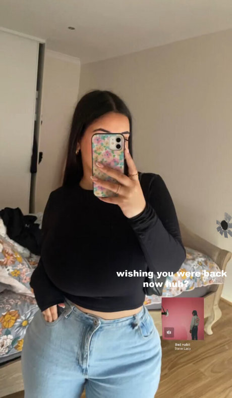 Sibel T onlyfans leakes