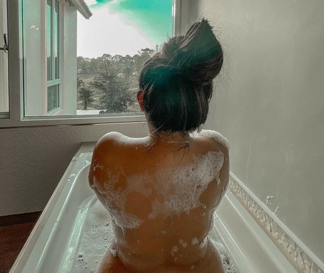 biene kb onlyfans model photos