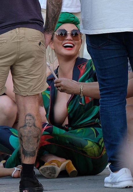 Chrissy Teigen leak onlyfans